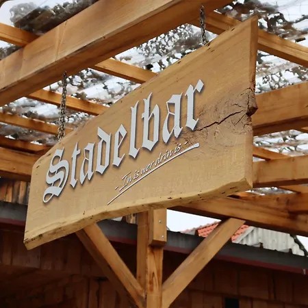 Landsteakhaus 게스트하우스 4*