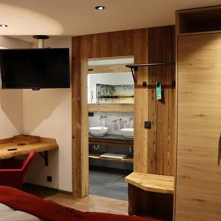 Landsteakhaus Guest house *