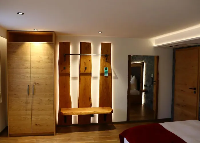 בית הארחה Landsteakhaus 4*